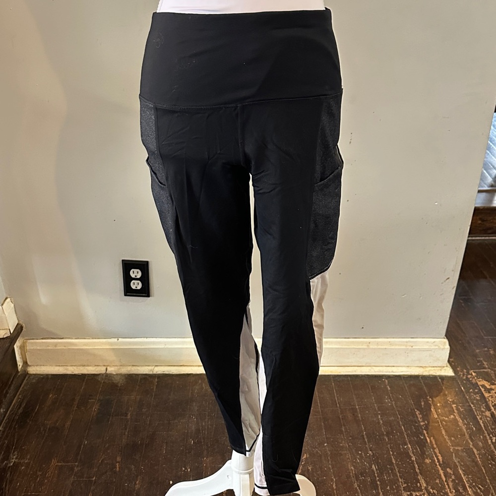Active Life Black and White Leggings